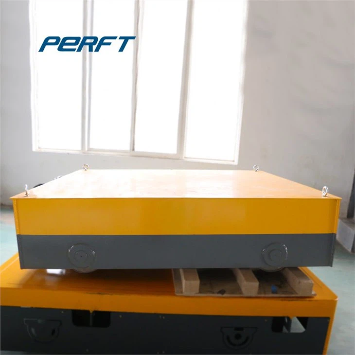 Low-voltage Rail Transport Vehicle