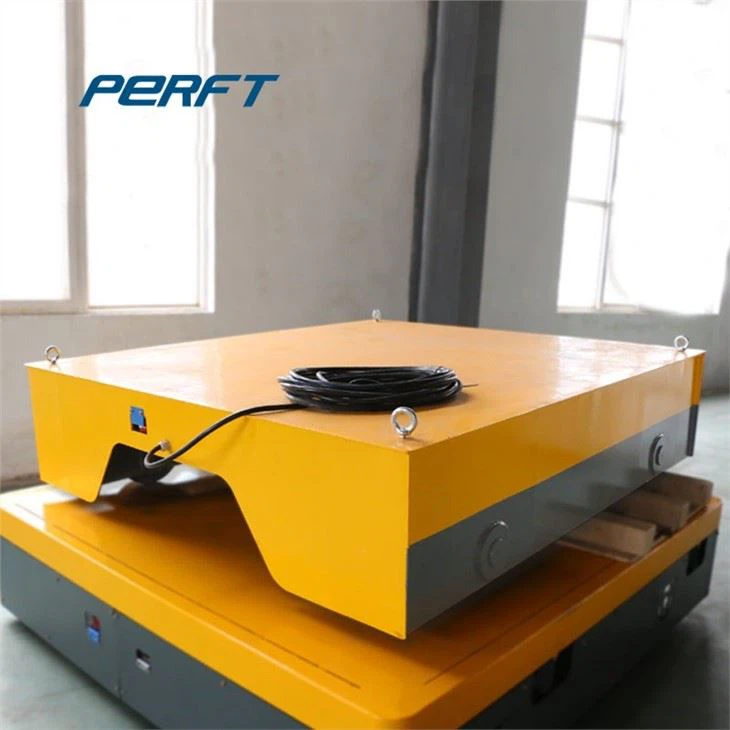 Low-voltage Rail Transport Vehicle