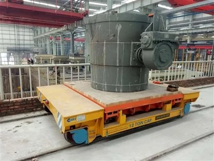 Pfannentransferwagen für Schmelzanlage
